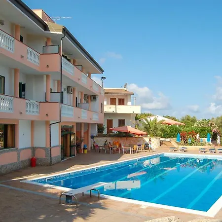 Hotel San Domenico Village Tropea 3*
